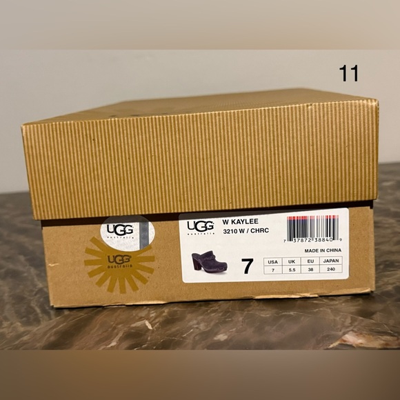 UGG Australia Kaylee Clogs in Grey Suede. Brand New and In Original Packaging. - Picture 3 of 3
